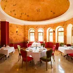 Kremlin Palace リゾート 5*