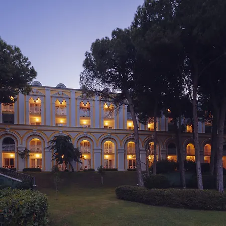 Kremlin Palace Üdülőközpont Antalya
