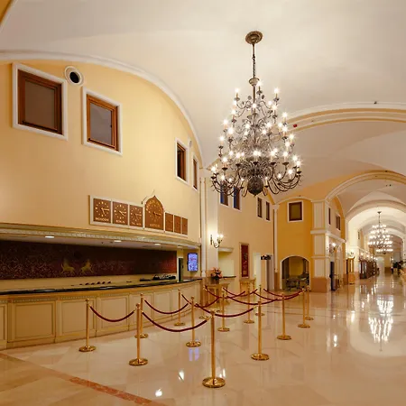 Kremlin Palace Üdülőközpont Antalya
